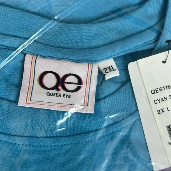 NWT Queer Eye Rainbow Heart T-shirt Size 2XL - Picture 10 of 11